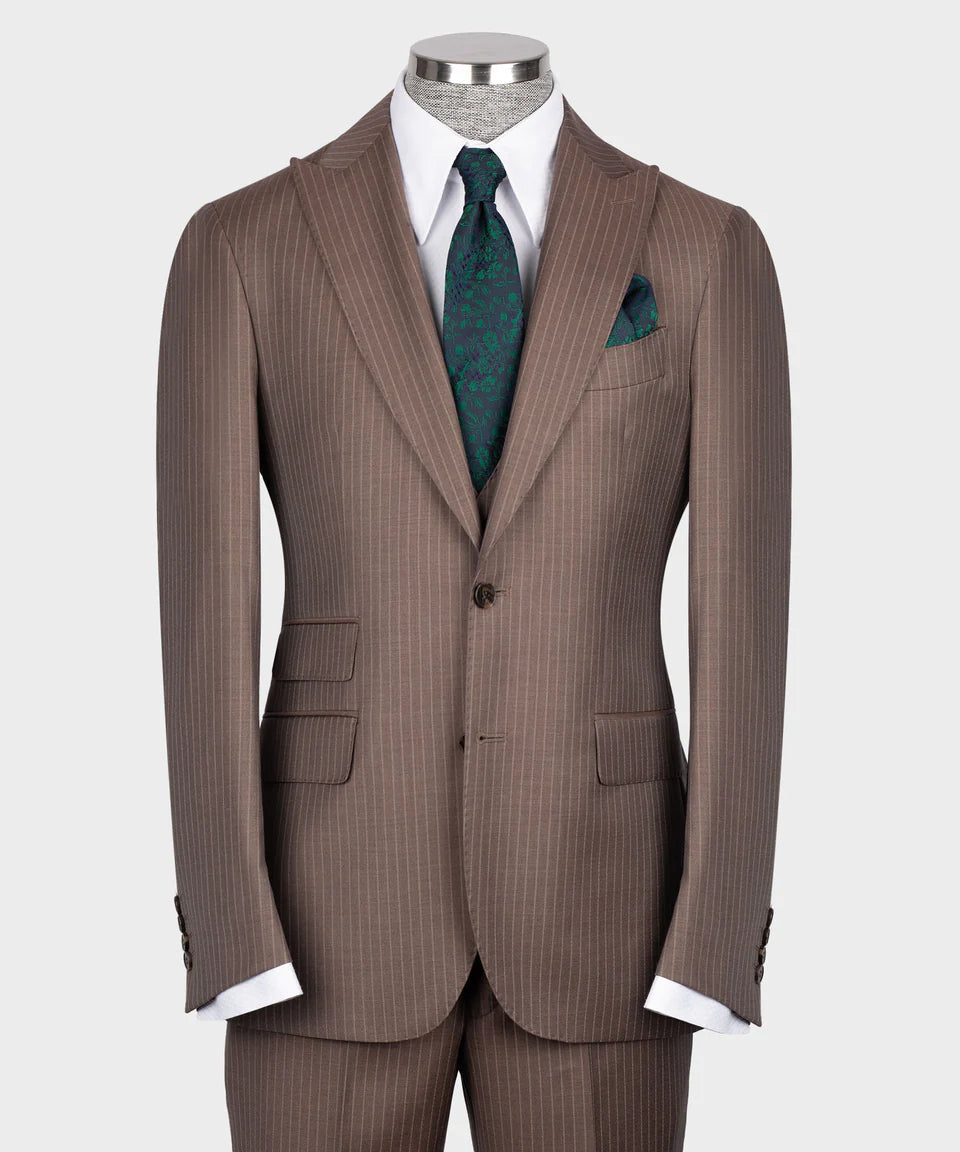 Dio Baby Lonian Camel Men's Dot Seam Pointed Collar Triple Classic Suit W/ Straight Leg Trousers