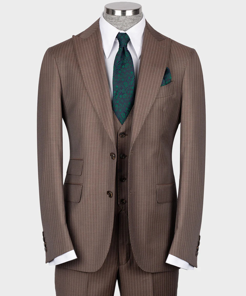 Dio Baby Lonian Camel Men's Dot Seam Pointed Collar Triple Classic Suit W/ Straight Leg Trousers