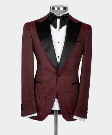 Pointed Collar Tuxedo Burgundy